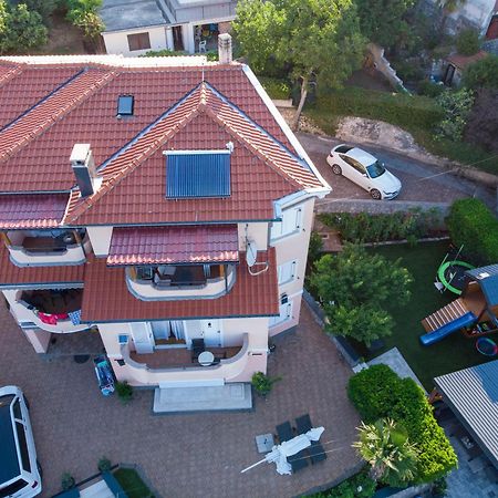 Apartmani Andiks Dramalj Exterior foto