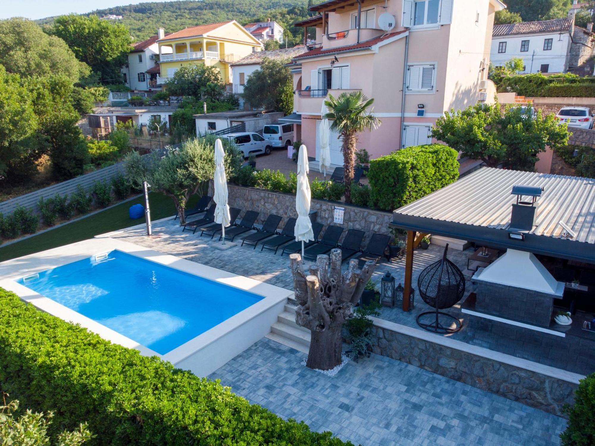 Apartmani Andiks Dramalj Exterior foto